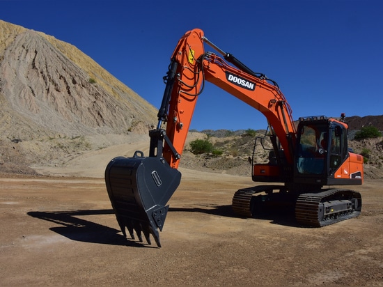 Doosan Intros 19吨DX170LC-5挖掘机，可容易运输，高性能